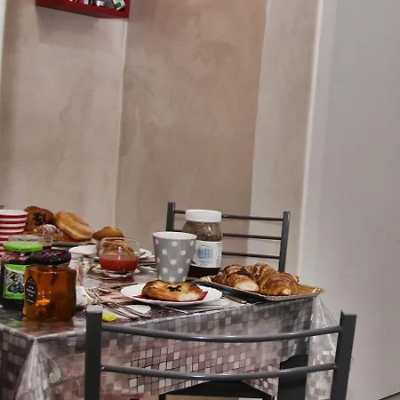 J&b Couette-café 4*