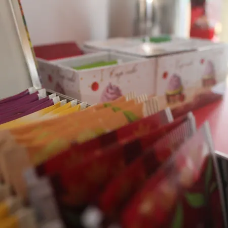 לינה וארוחת בוקר J&b