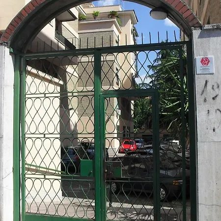 J&b לינה וארוחת בוקר רומא