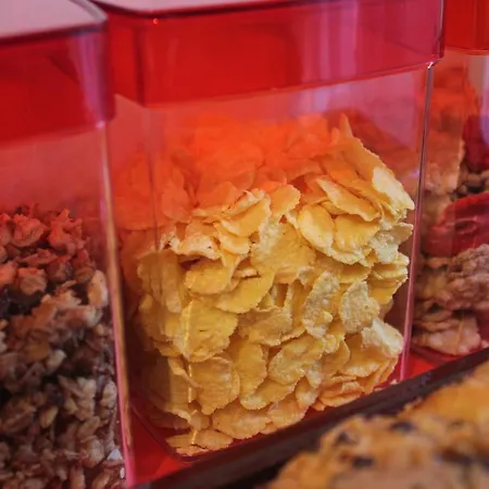 J&b לינה וארוחת בוקר